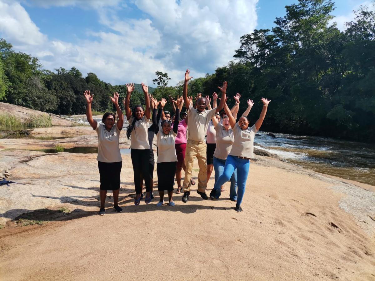 Lions Rock Rapids - Lodge Hazyview Exteriör bild